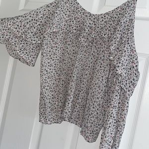 Abercrombie Flower off shoulder Top